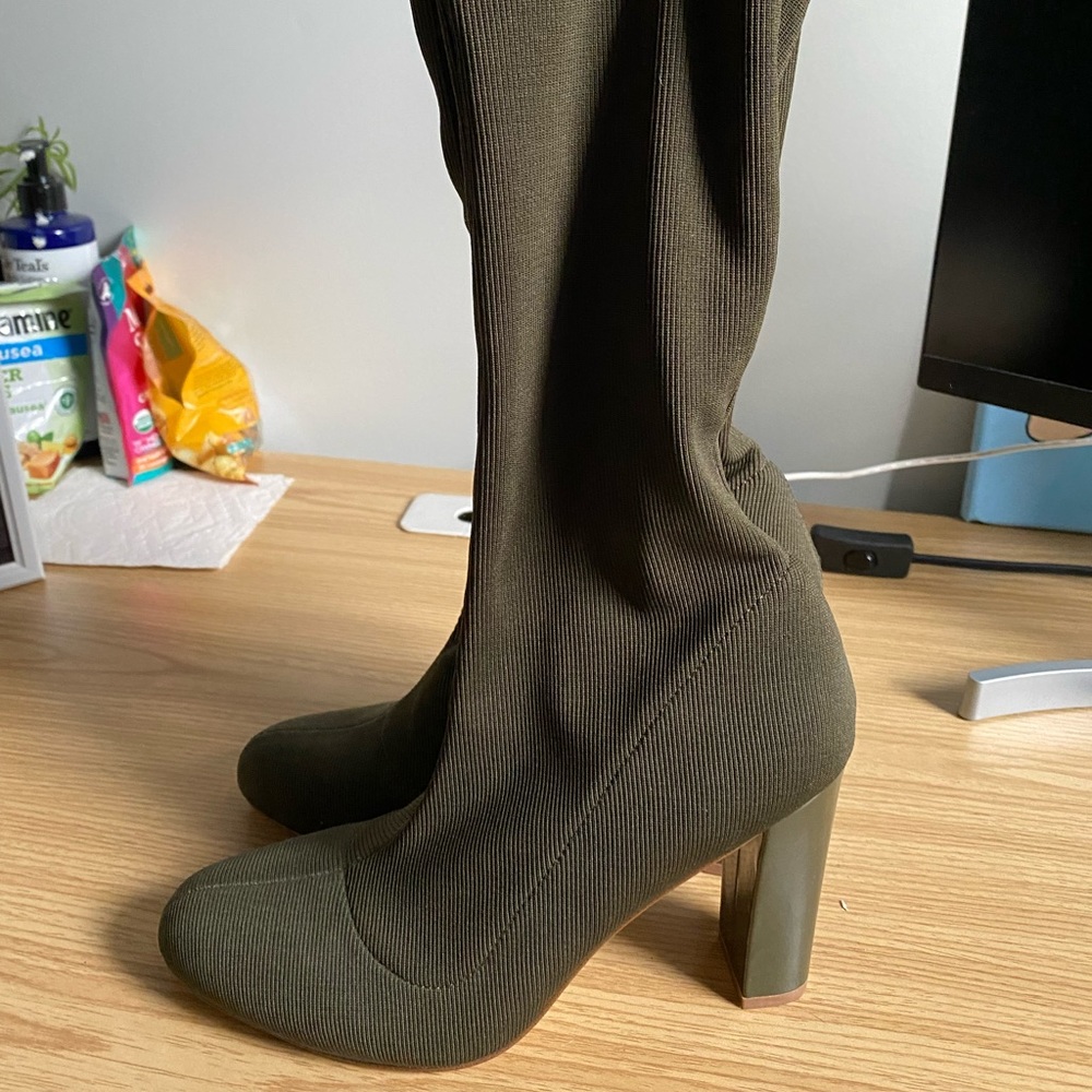 Madden Girl Olive Stretchy Heel Boots Sz 9
